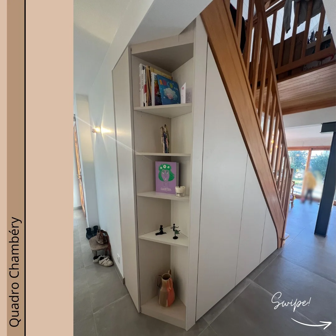 Sous escalier double face : élégance et praticité au cœur de votre pièce de vie