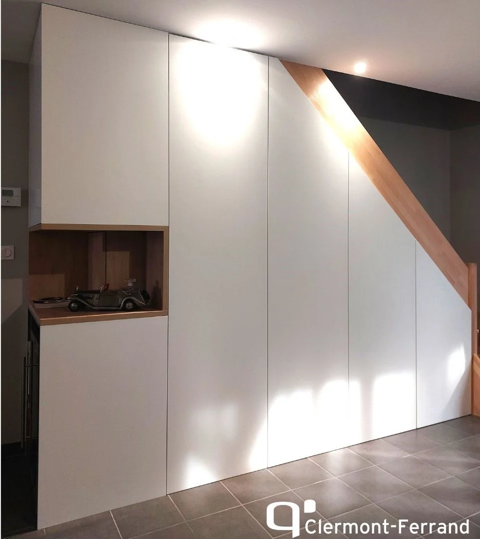 Sous escalier multifonctionnel