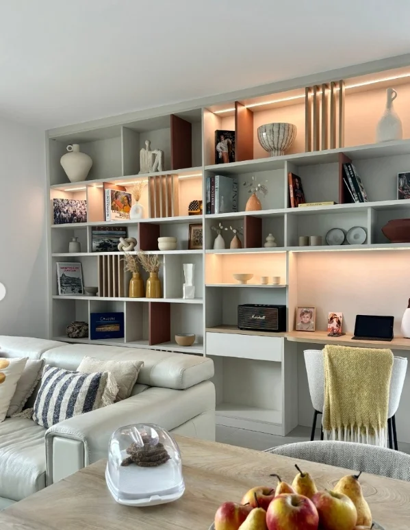 COMMENT AMÉNAGER UN ESPACE DE TRAVAIL SUR MESURE À LA FOIS LUMINEUX ET DÉCORATIF ?