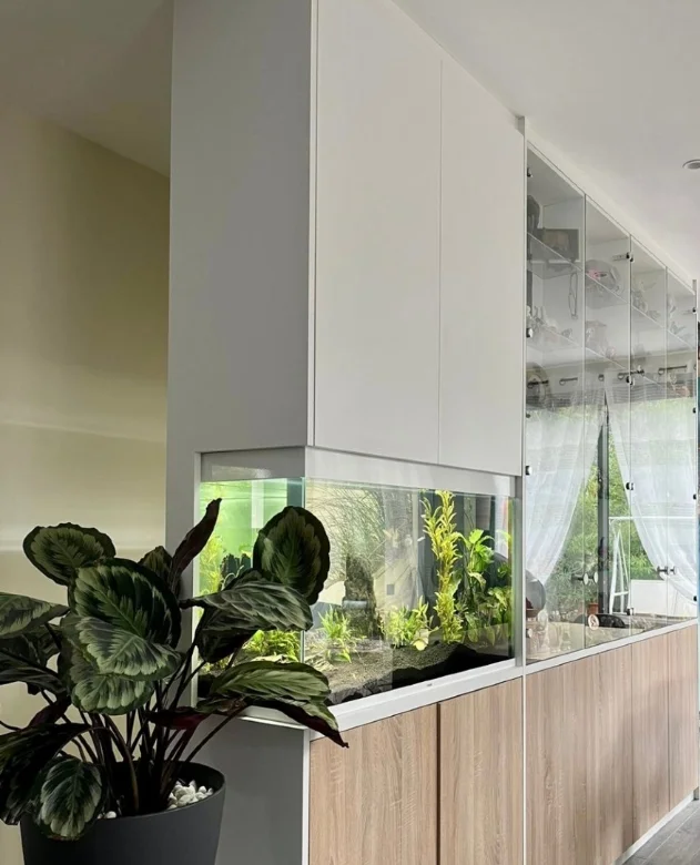 COMMENT INTEGRER UN AQUARIUM DANS UN MEUBLE SUR MESURE ?
