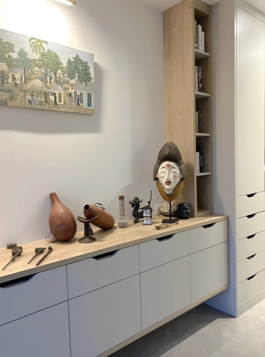 INTÉGRER UN GRAND PLACARD DANS UNE CHAMBRE SANS ALOURDIR L'ESPACE ?