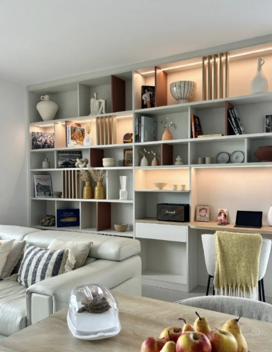 COMMENT AMÉNAGER UN ESPACE DE TRAVAIL SUR MESURE À LA FOIS LUMINEUX ET DÉCORATIF ?