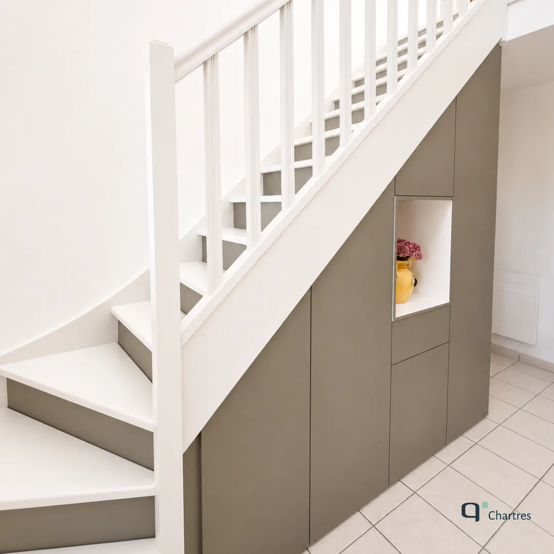 Sous-escalier sur-mesure : optimisez chaque espace de votre intérieur